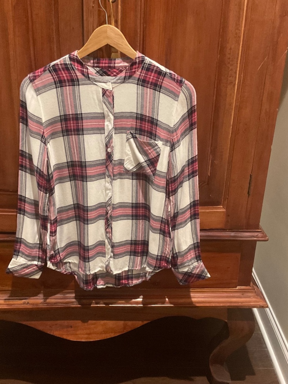 Rails  Women’s Plaid Bottom Down Flannel Shirt, White, Pink, Blue, Size XS